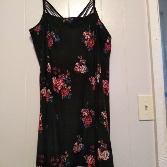 Night wear - Picture 3 of 3